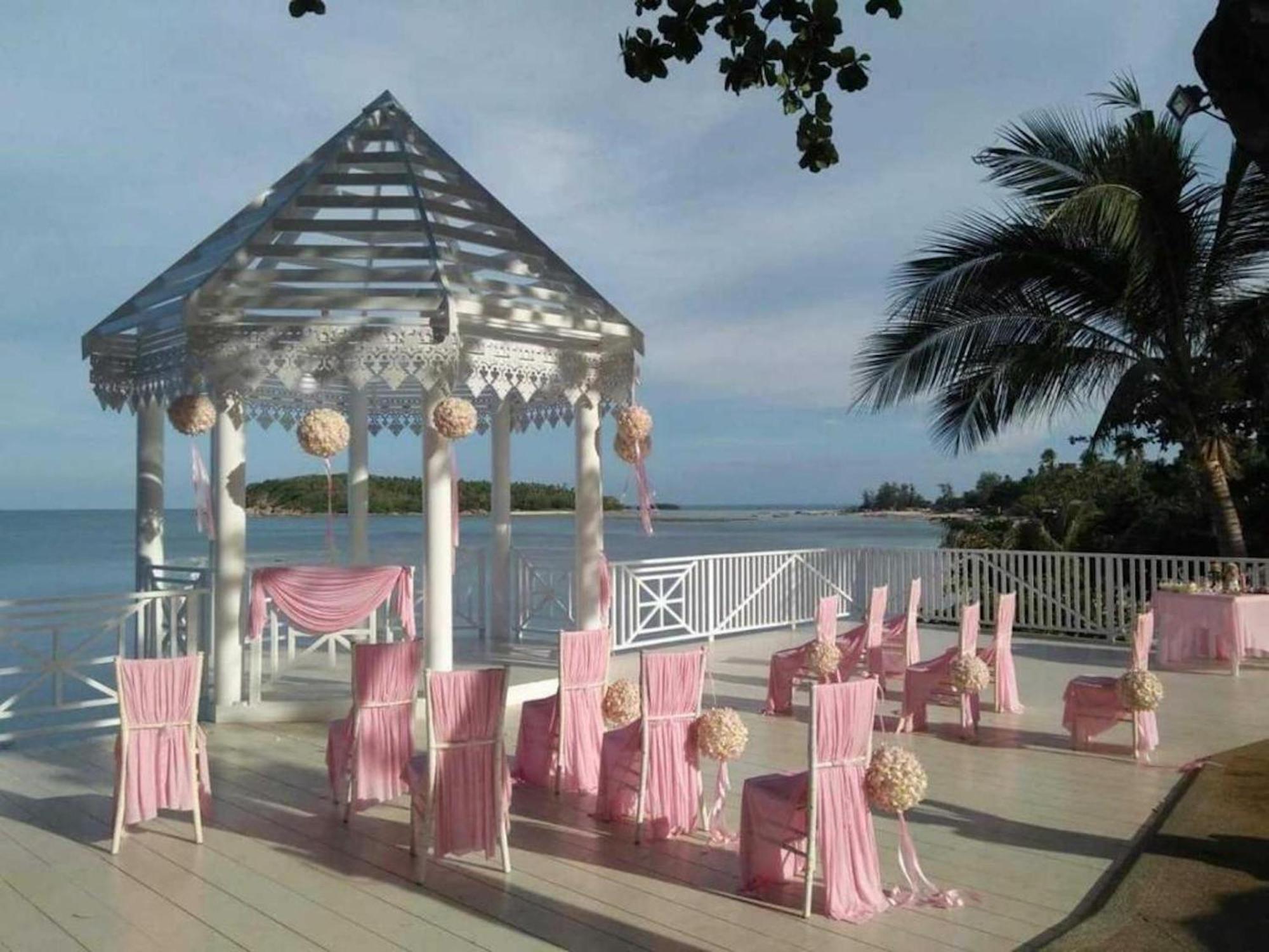 אתר נופש Bhundhari & Samui 4*